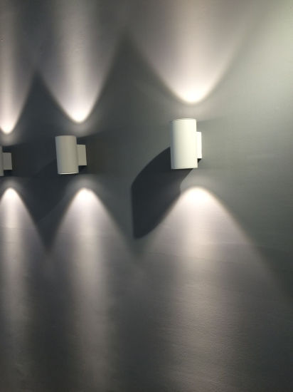 Outdoor Modern Design 18W Warm White LED Wall Light